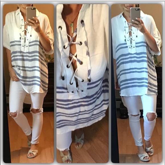 Tops - New🌺Striped lace up tunic